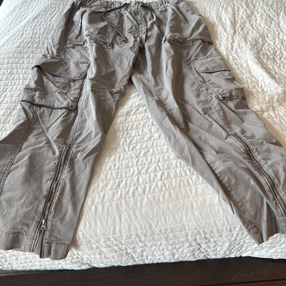 NWOT! Abercrombie Cargo Pants - Picture 8 of 14